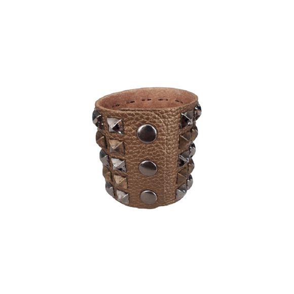 Studded bracelet - Picture 3 of 5